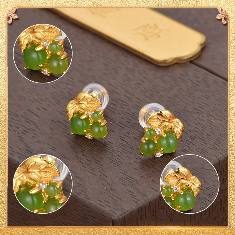 Grapes Ear studs