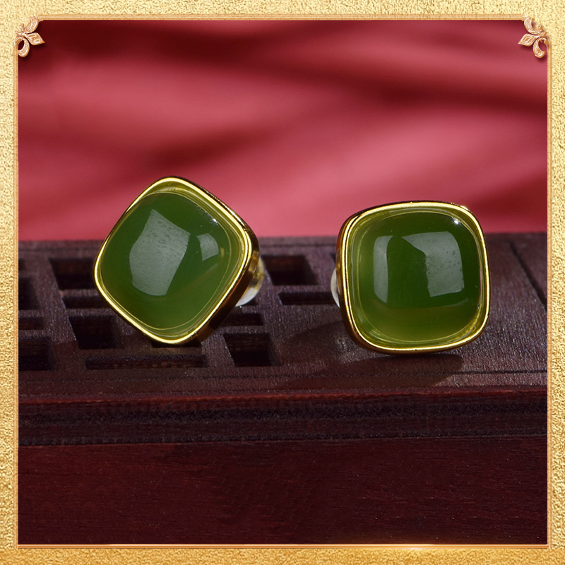 Cube Sugar  Ear Studs