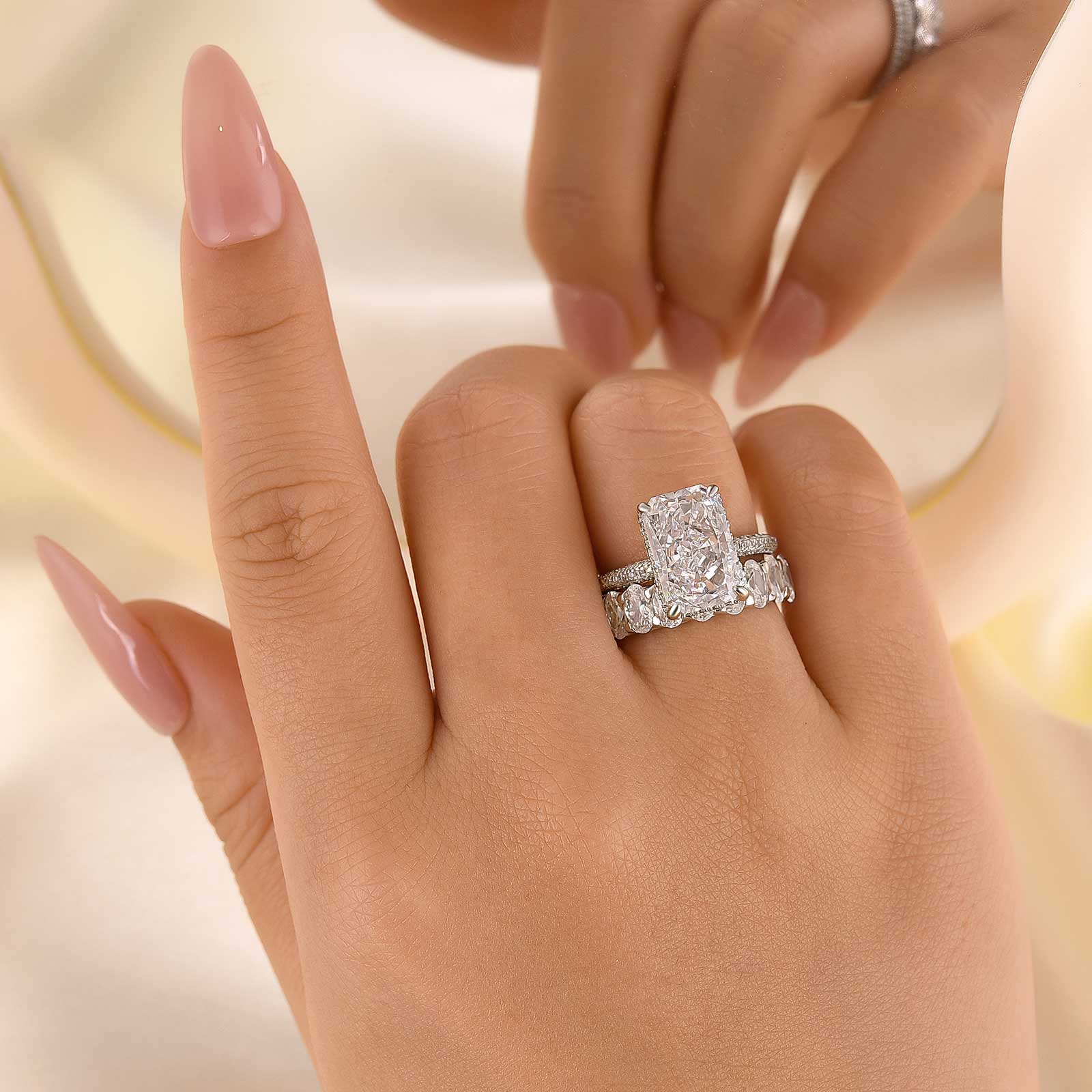Luxurious 5.0Ct Elongated Radiant Cut Wedding Ring Set Travel Ring With Oval Cut Wedding Band